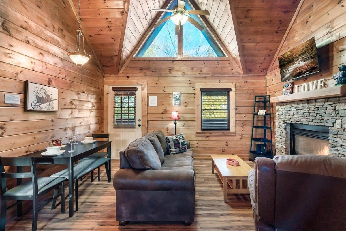 Villa Dreamside Peak à Pigeon Forge Extérieur photo